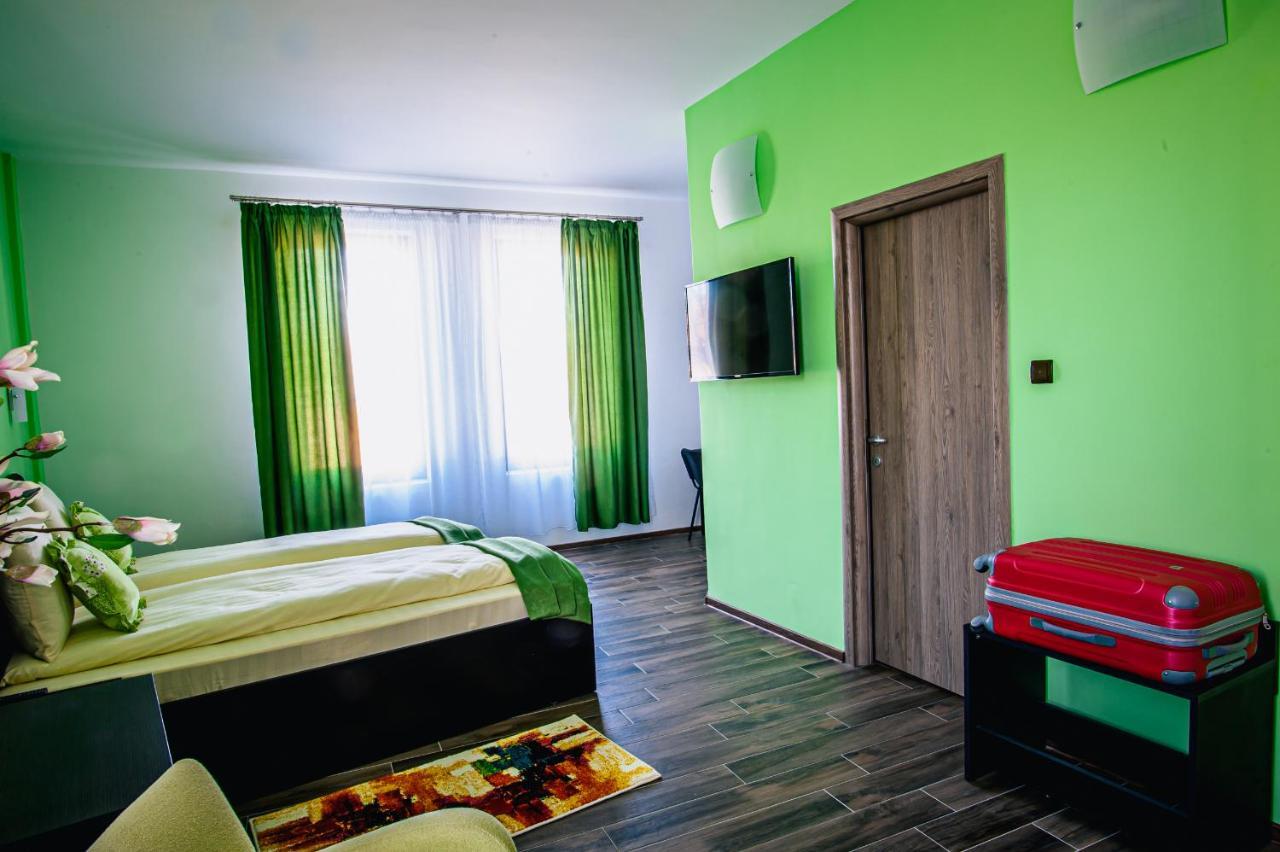 Colors Residence Cluj-Napoca Buitenkant foto